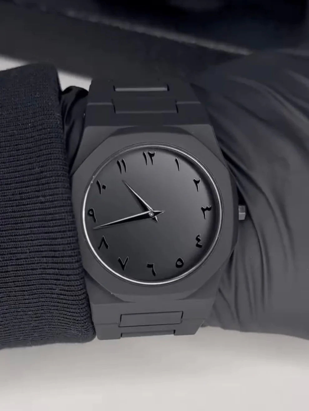 Phantom Black - 41mm